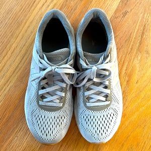 New Balance Sneakers, size 6.5